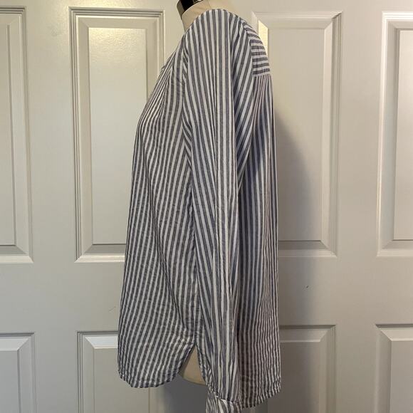 Loft Women's Striped Tunic Blouse, size Medium - Picture 3 of 8
